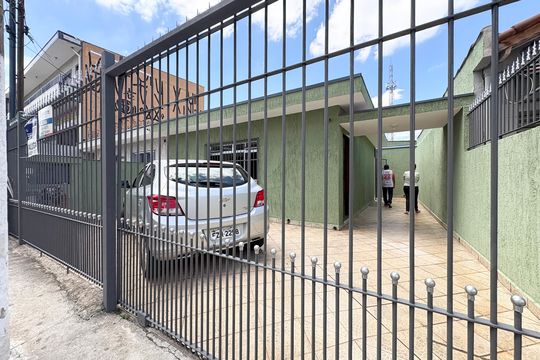 Fachada de casa para alugar com 1 quarto, 120m² em Vila Brasilandia, São Paulo