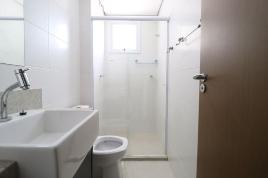 Banheiro Social de apartamento para alugar com 2 quartos, 74m² em Patrimônio, Uberlândia