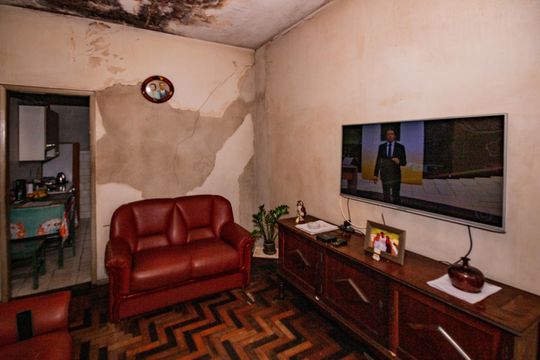 Sala de casa à venda com 2 quartos, 720m² em Glória, Belo Horizonte