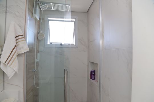 Banheiro de apartamento à venda com 2 quartos, 44m² em Vila Princesa Isabel, São Paulo
