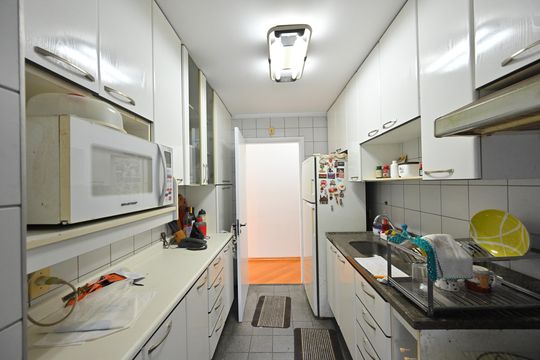 Cozinha de apartamento à venda com 3 quartos, 87m² em Chácara Inglesa, São Paulo