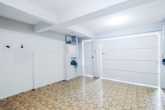 Garagem de casa para alugar com 5 quartos, 250m² em Parque Jandaia, Guarulhos