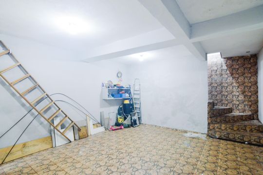 Garagem de casa para alugar com 5 quartos, 250m² em Parque Jandaia, Guarulhos