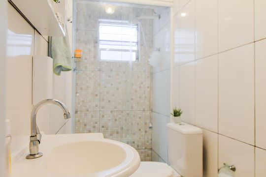 Banheiro de casa para alugar com 5 quartos, 250m² em Parque Jandaia, Guarulhos