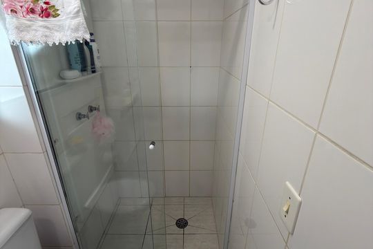 Banheiro Social de apartamento à venda com 3 quartos, 57m² em Jardim Iraja, São Bernardo do Campo