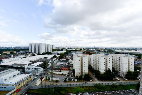 Vista Quarto 2  de apartamento para alugar com 2 quartos, 46m² em Vila Itapegica, Guarulhos