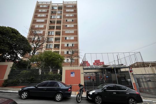 Fachada de apartamento à venda com 2 quartos, 70m² em Vila Marari, São Paulo