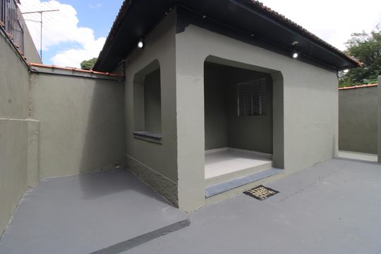 Garagem de casa para alugar com 2 quartos, 130m² em Itaquera, São Paulo