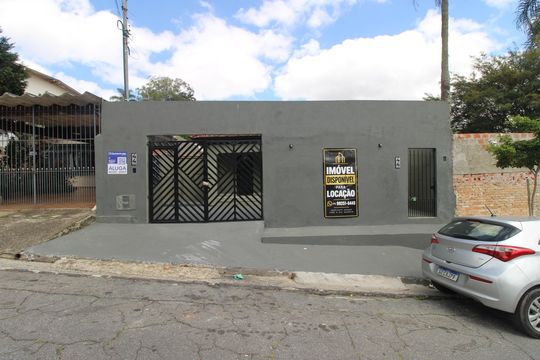 Fachada de casa para alugar com 2 quartos, 130m² em Itaquera, São Paulo