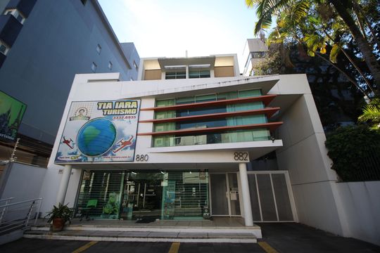 Fachada de apartamento para alugar com 1 quarto, 65m² em Auxiliadora, Porto Alegre