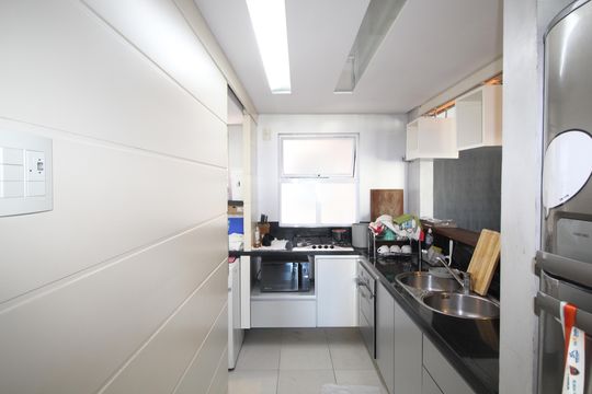 Cozinha de apartamento para alugar com 1 quarto, 65m² em Auxiliadora, Porto Alegre
