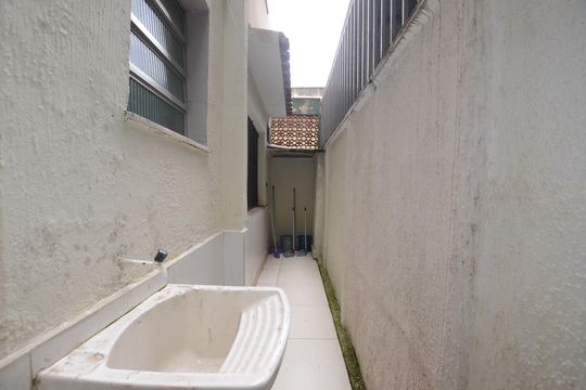 Área de serviço de apartamento para alugar com 2 quartos, 53m² em Cascadura, Rio de Janeiro