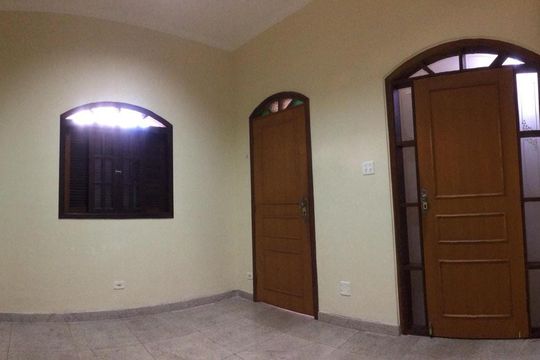 Casa para alugar com 3 quartos, 218m² em Gonzaga, Santos