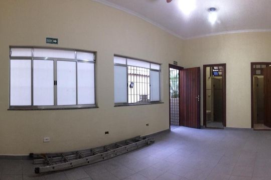 Casa para alugar com 3 quartos, 218m² em Gonzaga, Santos