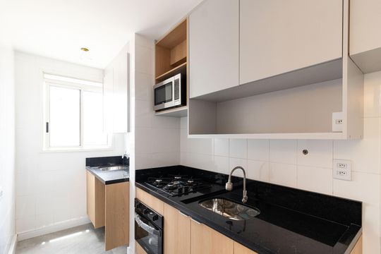 Cozinha de apartamento para alugar com 1 quarto, 42m² em Água Branca, São Paulo