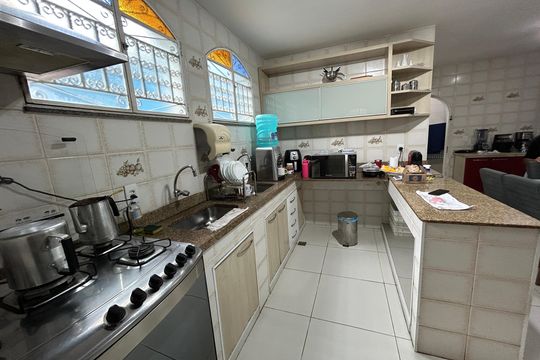 Cozinha de casa para alugar com 4 quartos, 437m² em Jardim Sulacap, Rio de Janeiro