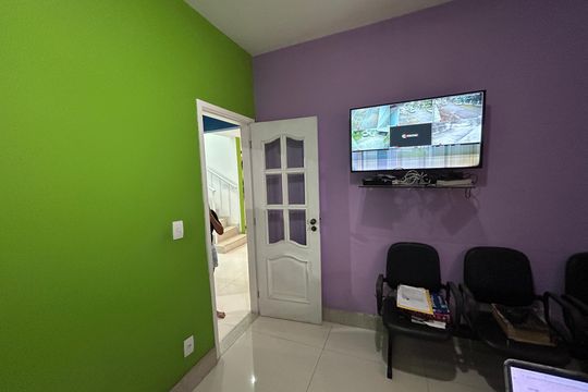 Escritório de casa para alugar com 4 quartos, 437m² em Jardim Sulacap, Rio de Janeiro
