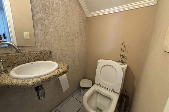 Lavabo de casa de condomínio para alugar com 4 quartos, 150m² em Granja Viana, Cotia
