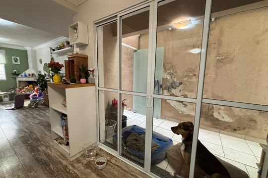 Sala de casa de condomínio para alugar com 4 quartos, 150m² em Granja Viana, Cotia