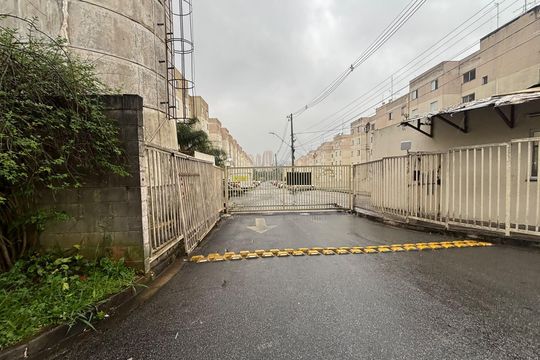 Casa de Condomínio para alugar com 2 quartos, 150m² em Granja Viana, Cotia