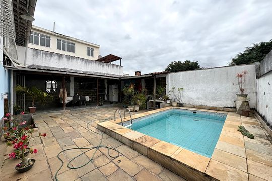 Quintal de casa de condomínio à venda com 3 quartos, 137m² em Taquara, Rio de Janeiro