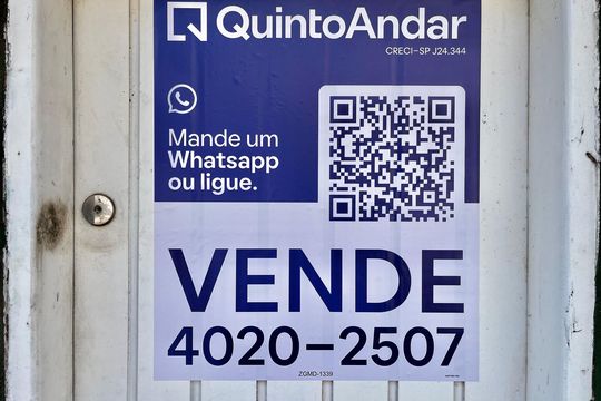 Plaquinha instalada de casa à venda com 2 quartos, 100m² em Cidade Domitila, São Paulo