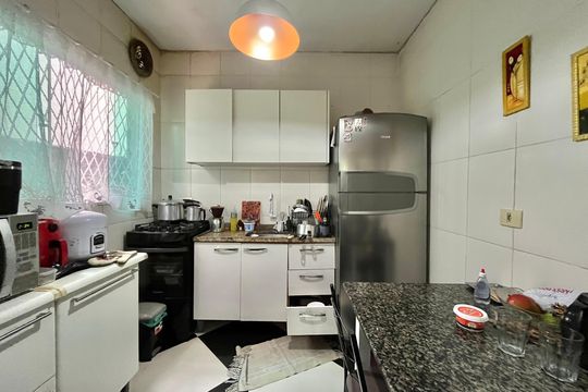 Cozinha de casa à venda com 2 quartos, 100m² em Cidade Domitila, São Paulo