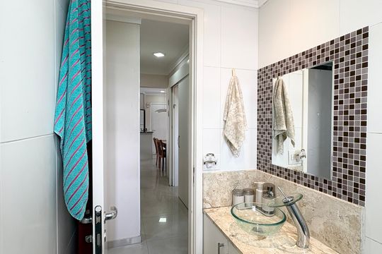 Banheiro de apartamento para alugar com 3 quartos, 70m² em Moinho Velho, São Paulo