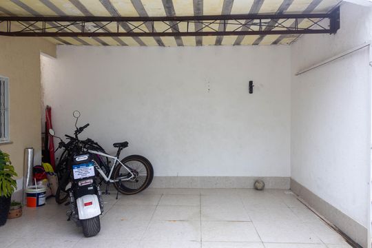 Garagem de casa para alugar com 2 quartos, 140m² em Guaratiba, Rio de Janeiro