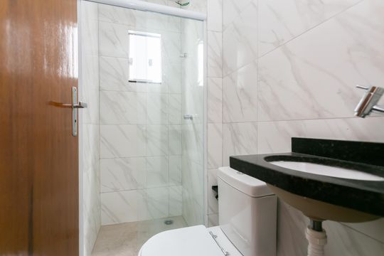 Banheiro  de casa para alugar com 1 quarto, 45m² em Vila Marilena, São Paulo