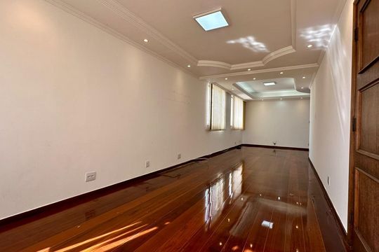 Sala de apartamento à venda com 4 quartos, 145m² em Alto Barroca, Belo Horizonte