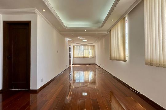 Apartamento à venda com 4 quartos, 145m² em Alto Barroca, Belo Horizonte