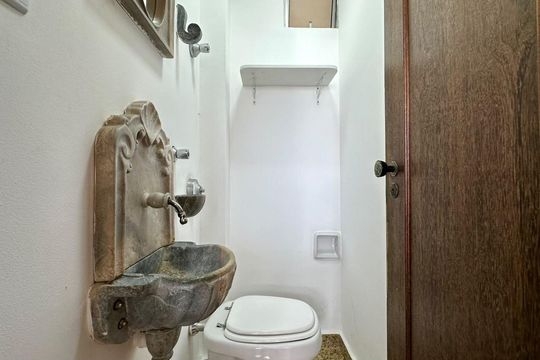Lavabo de apartamento à venda com 4 quartos, 145m² em Alto Barroca, Belo Horizonte