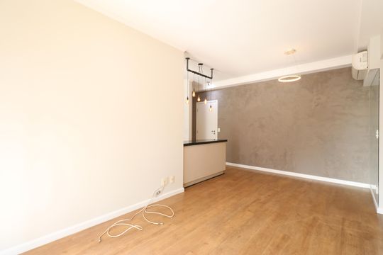 Sala de apartamento para alugar com 2 quartos, 74m² em Vila Romana, São Paulo