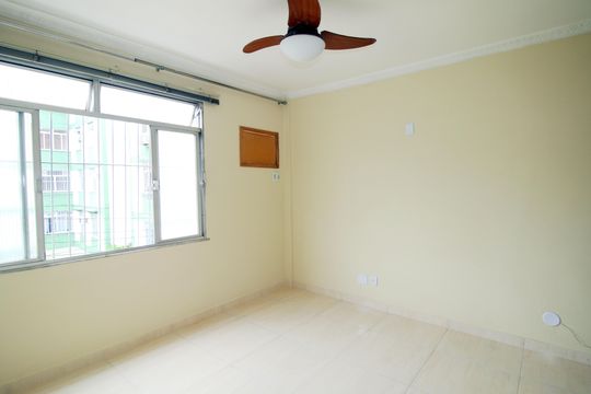 Sala de apartamento para alugar com 2 quartos, 49m² em Irajá, Rio de Janeiro
