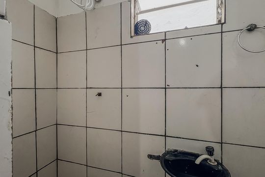 Banheiro de casa para alugar com 1 quarto, 32m² em Jardim Matarazzo, São Paulo
