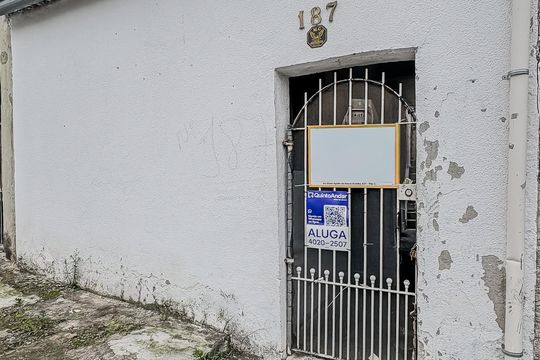 Fachada de casa para alugar com 1 quarto, 32m² em Jardim Matarazzo, São Paulo