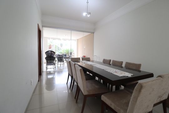 Sala de Jantar de casa para alugar com 4 quartos, 389m² em Presidente Roosevelt, Uberlândia
