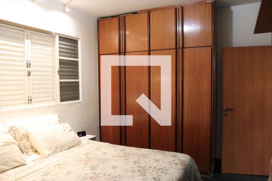 Casa à venda com 3 quartos, 190m² em Feliz, Goiânia
