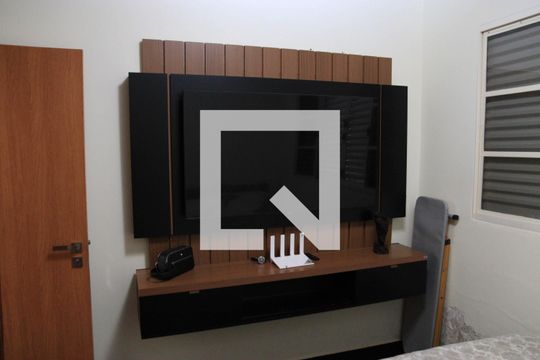 Casa à venda com 3 quartos, 190m² em Feliz, Goiânia
