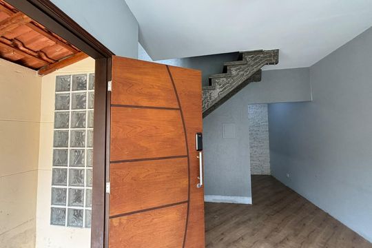Casa de Condomínio para alugar com 2 quartos, 65m² em Bairro do Maranhao, Cotia