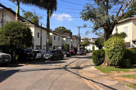 Casa de Condomínio para alugar com 2 quartos, 65m² em Bairro do Maranhao, Cotia
