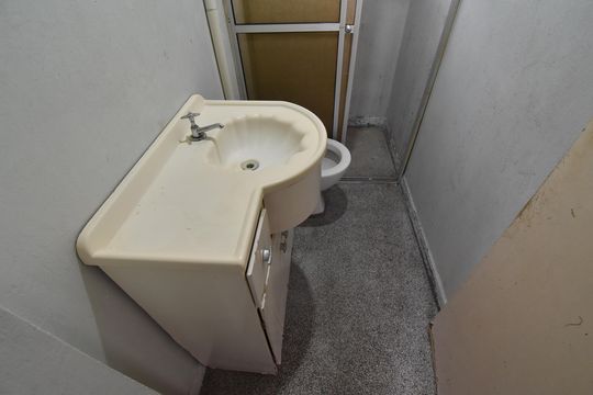 Banheiro de apartamento para alugar com 2 quartos, 43m² em Cidade Industrial de Curitiba, Curitiba
