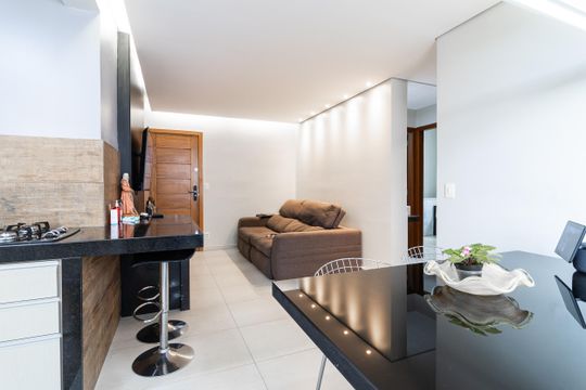 Apartamento à venda com 2 quartos, 55m² em Grajaú, Belo Horizonte