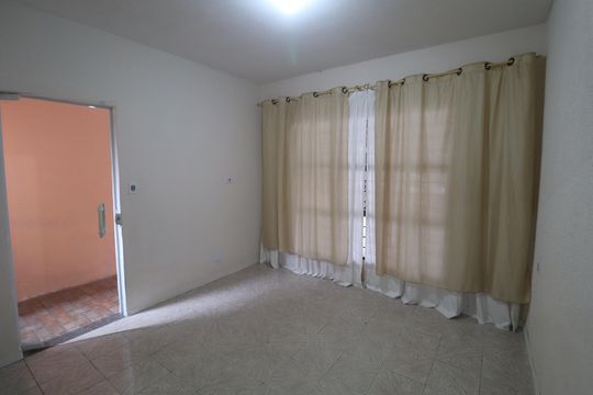 Casa para alugar com 2 quartos, 125m² em Jardim Santa Claudia, Sorocaba