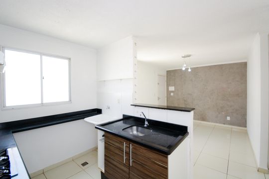 Cozinha de apartamento para alugar com 2 quartos, 46m² em Vila Alzira, Guarulhos