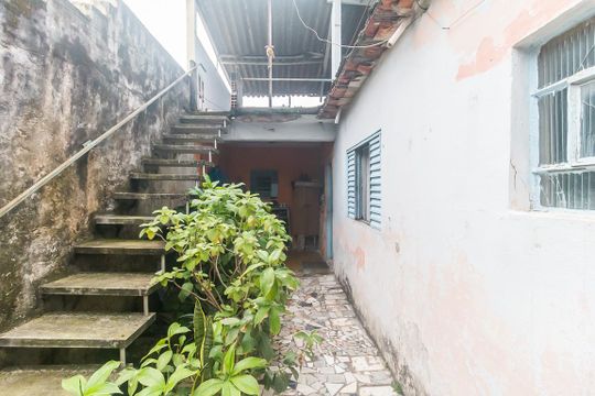 Área comum de casa para alugar com 1 quarto, 60m² em Vila Santa Maria, Poá