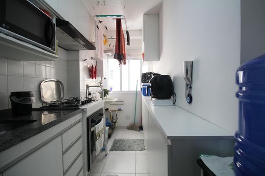 Cozinha de apartamento à venda com 2 quartos, 49m² em Vila Andrade, São Paulo