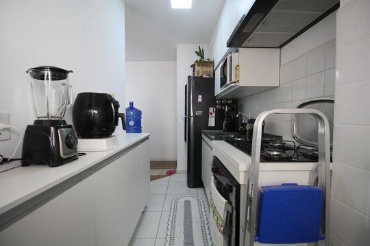 Cozinha de apartamento à venda com 2 quartos, 49m² em Vila Andrade, São Paulo