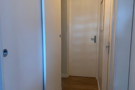 Corredor de apartamento à venda com 3 quartos, 60m² em Vila Eldizia, Santo André